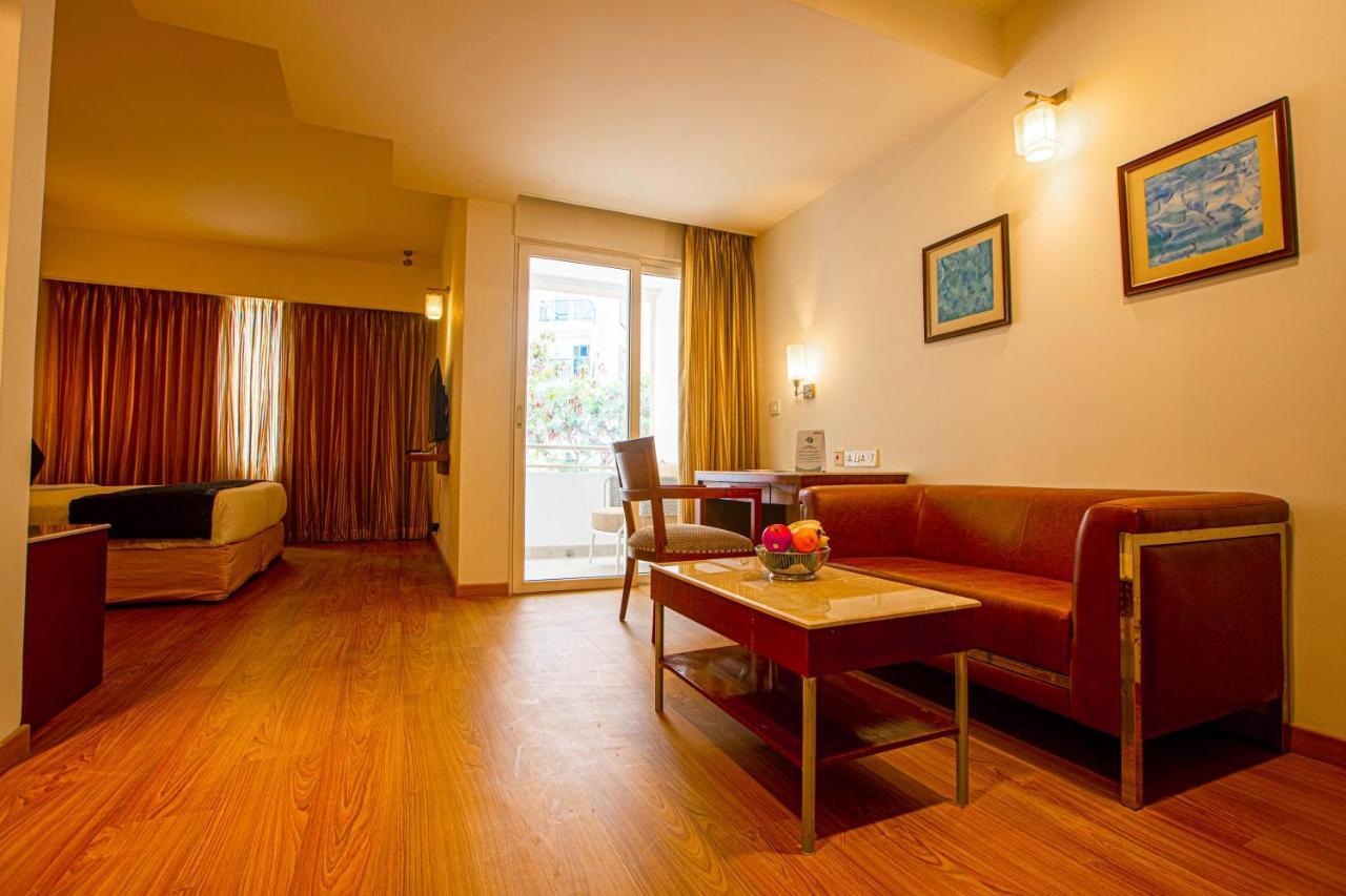 Evoma Hotel Бангалор Екстериор снимка