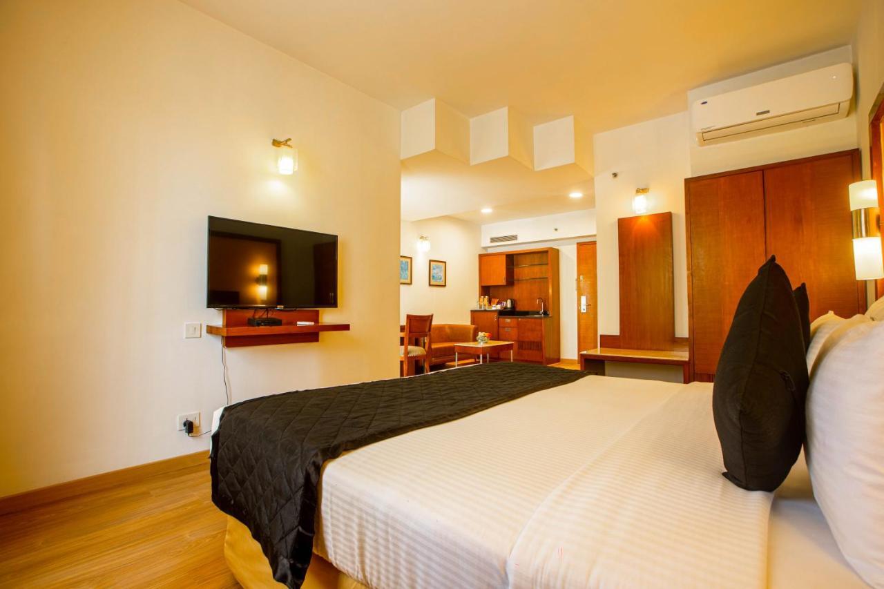 Evoma Hotel Бангалор Екстериор снимка