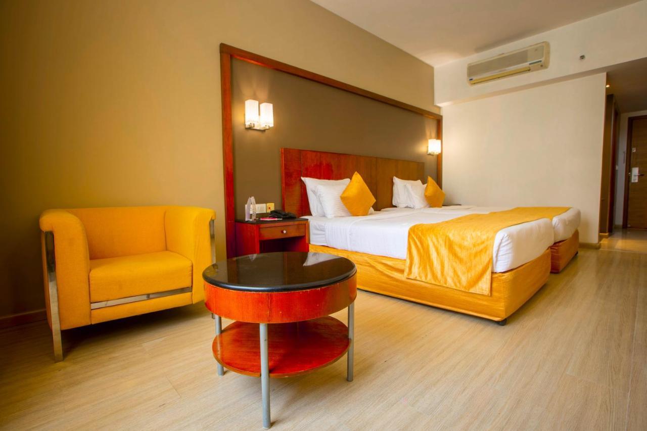 Evoma Hotel Бангалор Екстериор снимка