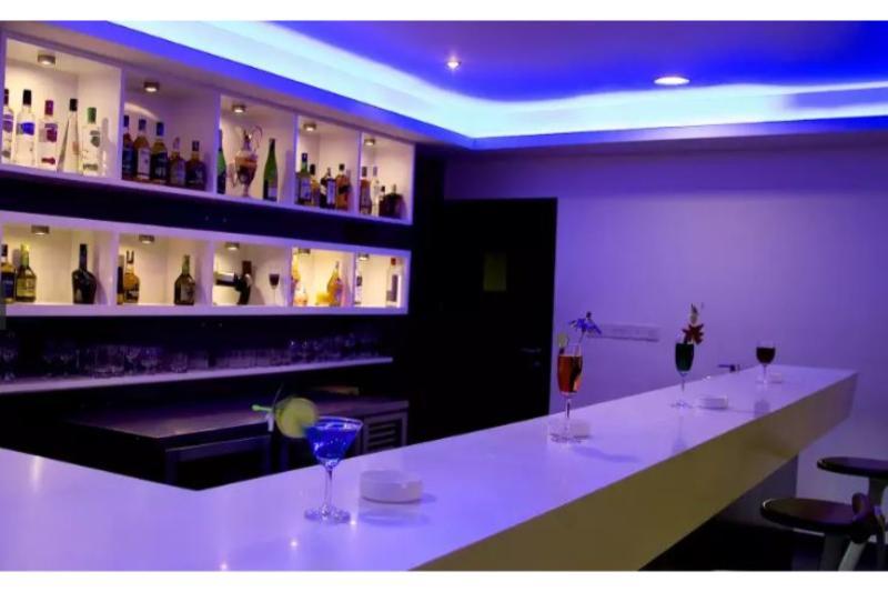 Evoma Hotel Бангалор Екстериор снимка